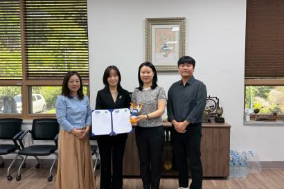양해각서를 체결한 SAF Korea와 호남대학교 대표단.