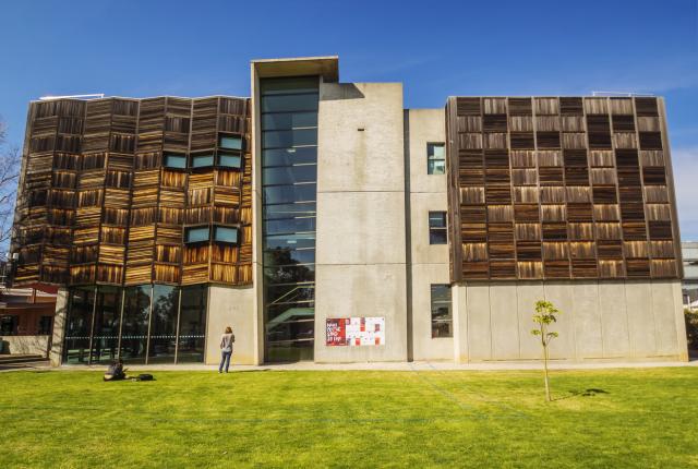 RMIT 02