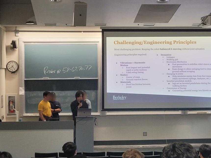 SAF Korea Kijung Park presenting in engineering class